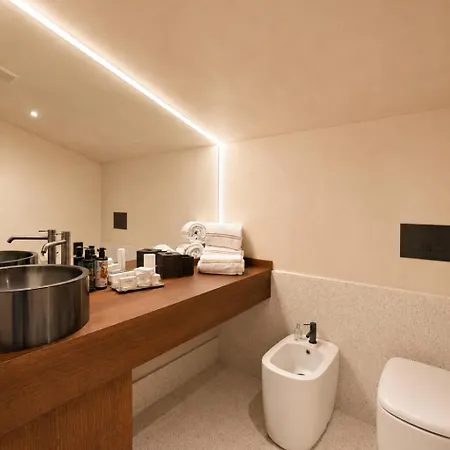 Casa Del Monte 1553 Aparthotel Albenga
