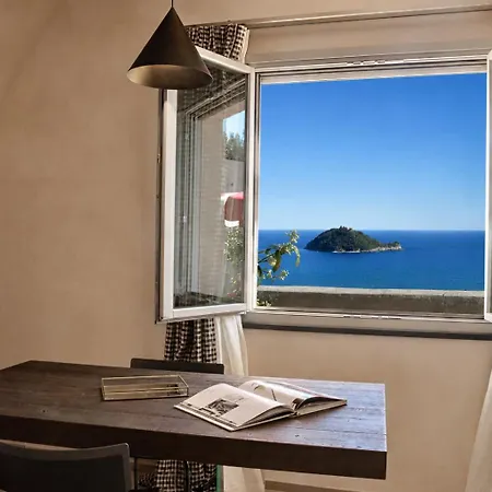 Casa Del Monte 1553 Albenga